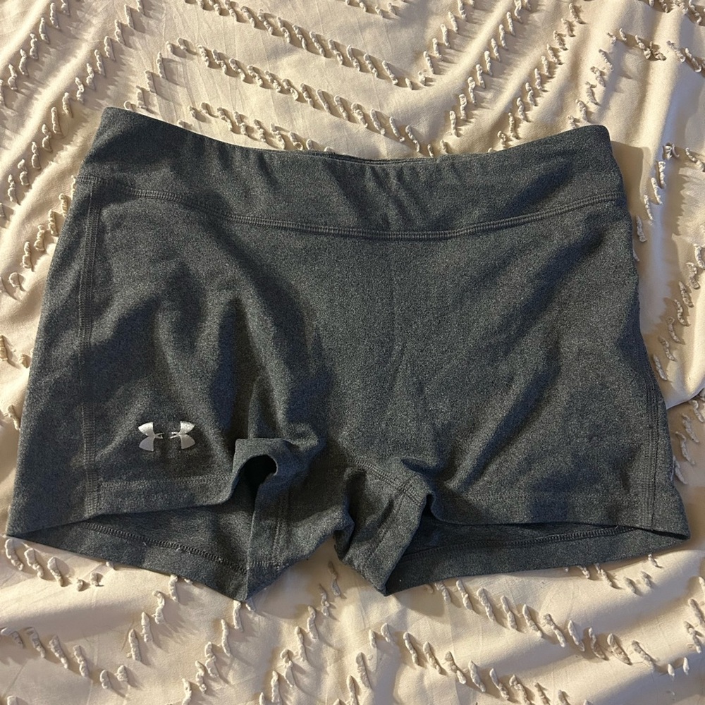 Under armour jogging shorts small